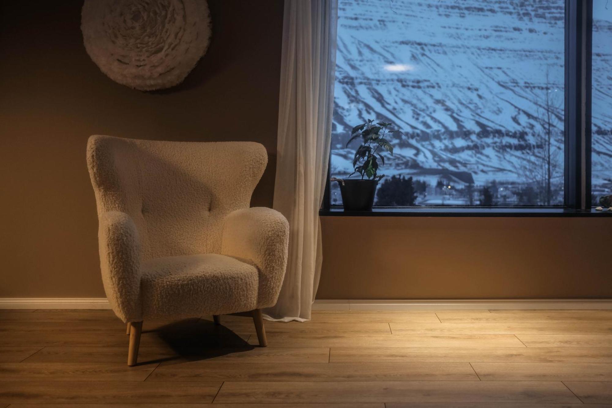 Botnahlid Villa, Mountain And Town Views And Outdoor Sauna Seythisfjorthur Exterior foto